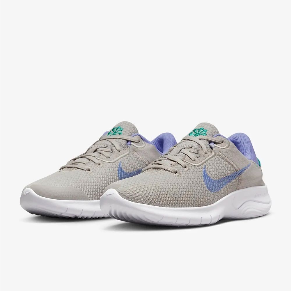 Nike Women's Flex Experience 11 Running Shoes